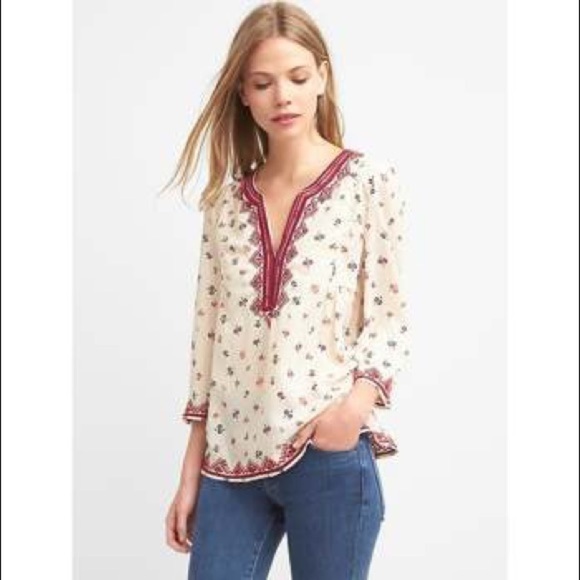 GAP Geo Trim Embroidered Boho Bell Sleeve Top Cream Red Size Small NWOT - Picture 1 of 5